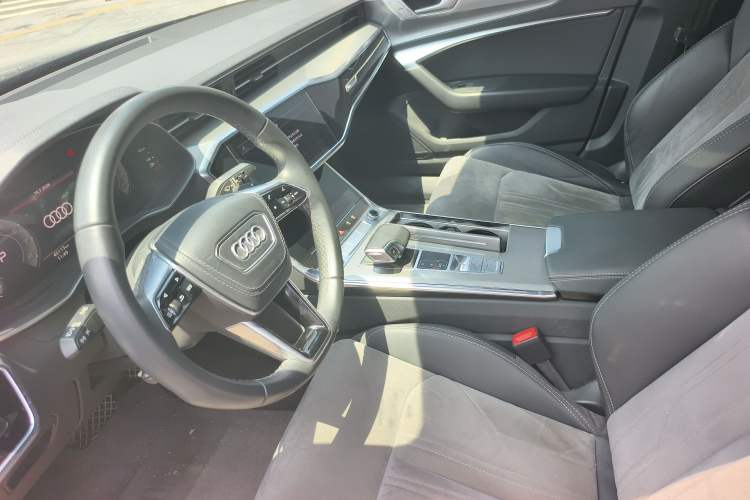 Used Audi A6L 2023 40 TFSI Luxury Dynamic Model Interior 4