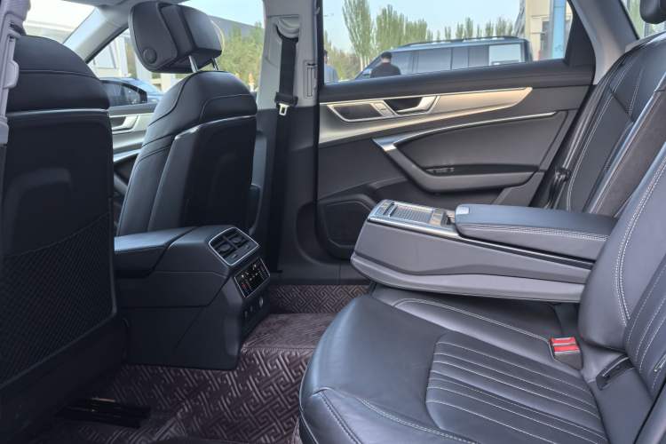 Used Audi A6L 2023 45 TFSI Prestige Elegant Edition Interior 4