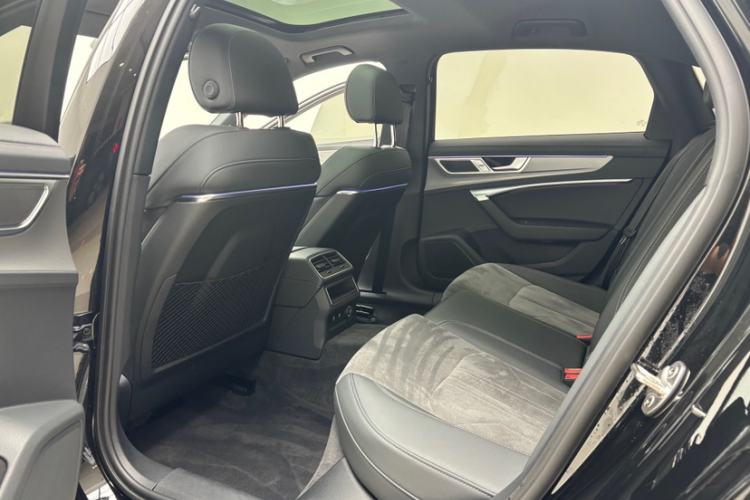 Used Audi A6L 2023 40 TFSI Luxury Dynamic Model Interior 4