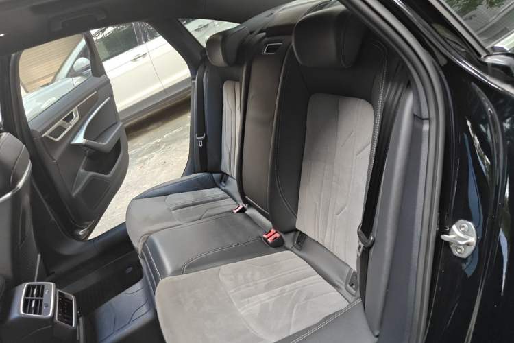 Used Audi A6L 2023 Revised Edition 45 TFSI quattro Prestige Dynamic Version Interior 4