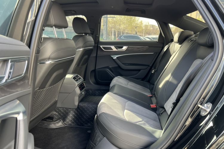 Used Audi A6L 2023 Revised Edition 45 TFSI quattro Prestige Dynamic Version Interior 4