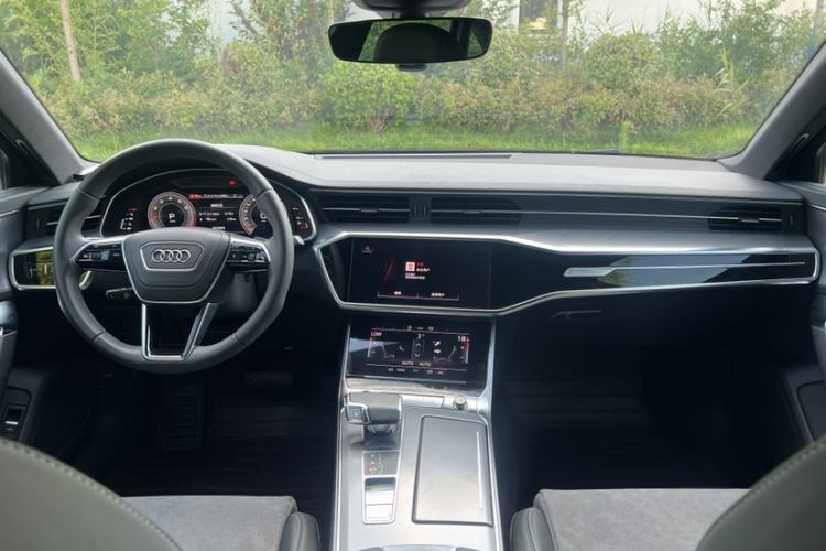 Used Audi A6L 2023 40 TFSI Luxury Dynamic Model Interior 4