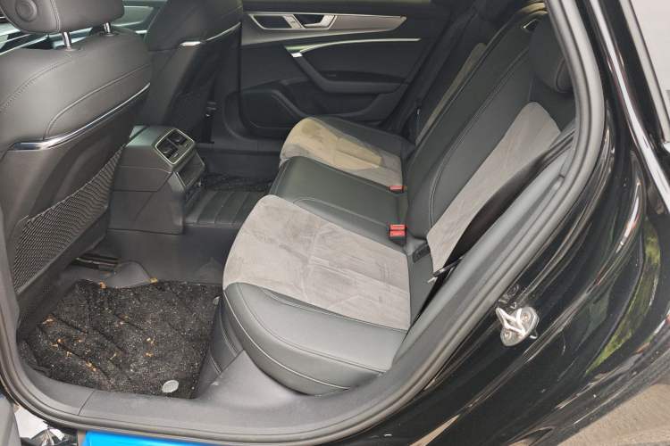 Used Audi A6L 2023 Revised 40 TFSI Luxury Dynamic Edition Interior 4