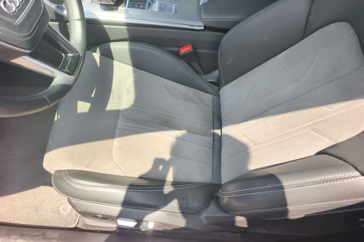 Used Audi A6L 2023 40 TFSI Luxury Dynamic Model Interior 5