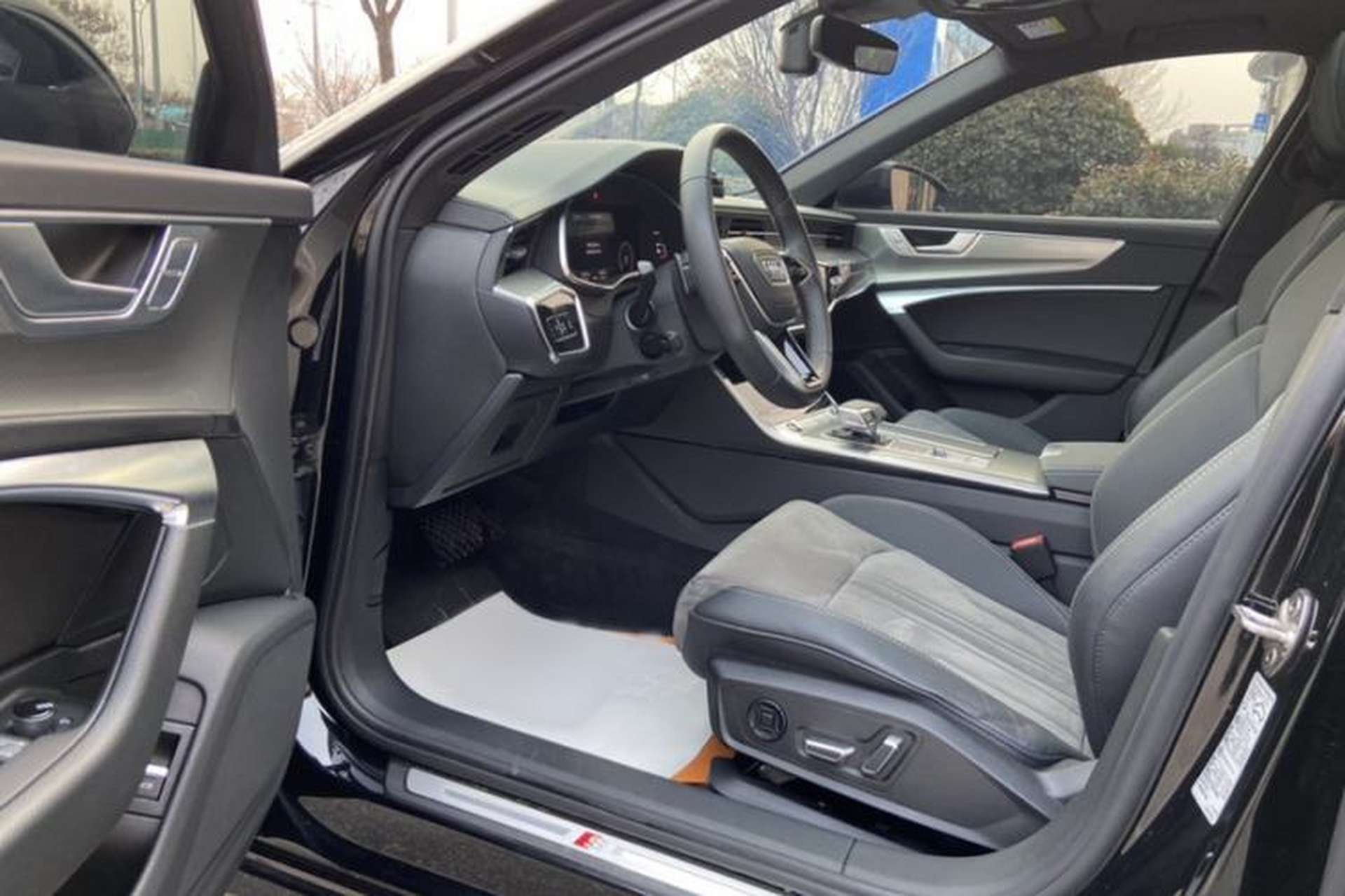 Used Audi A6L 2023 40 TFSI Luxury Dynamic Model Interior 5