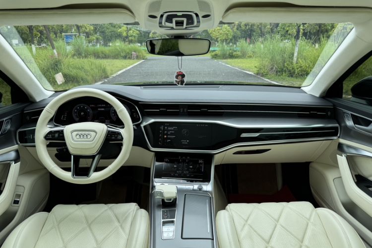 Used Audi A6L 2023 Revised 45 TFSI Prestige Dynamic Edition Interior 5