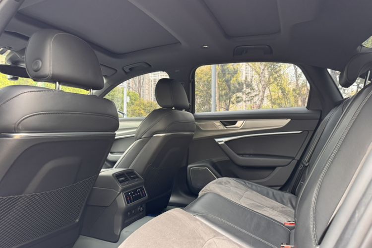 Used Audi A6L 2023 Revised 45 TFSI Prestige Dynamic Edition Interior 6