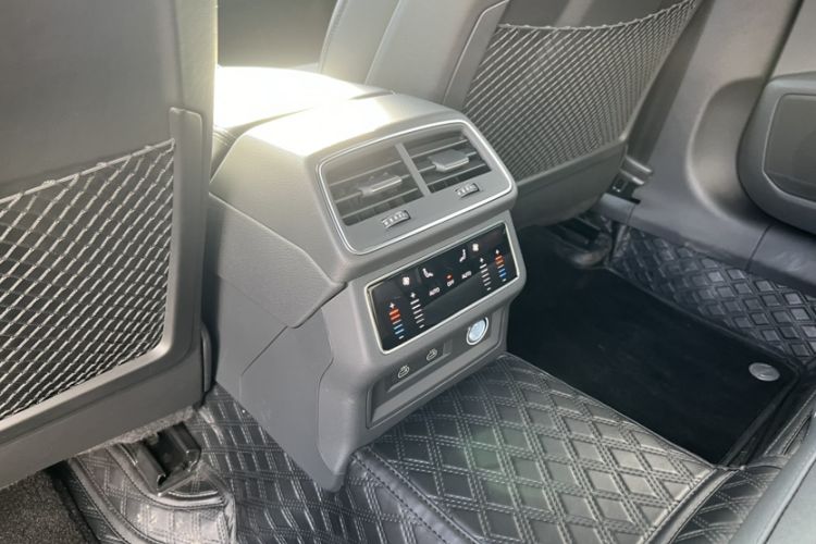 Used Audi A6L 2023 Revised Edition 45 TFSI quattro Prestige Dynamic Version Interior 6