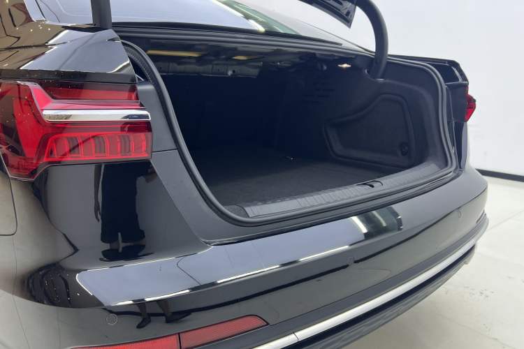 Used Audi A6L 2023 40 TFSI Luxury Dynamic Model Interior 7