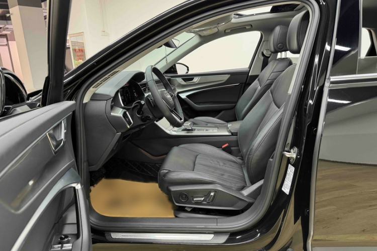 Used Audi A6L 2023 40 TFSI Luxury Prestige Edition Interior 7