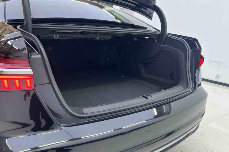 Used Audi A6L 2023 55 TFSI quattro Prestige Elegant Edition Interior 8