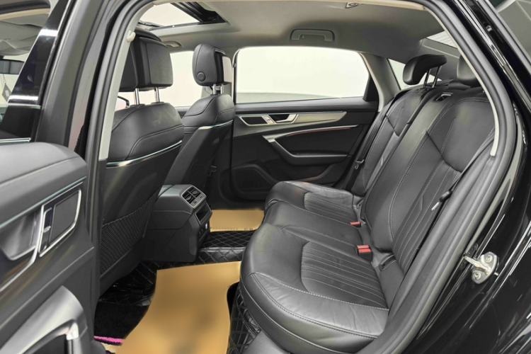 Used Audi A6L 2023 40 TFSI Luxury Prestige Edition Interior 8