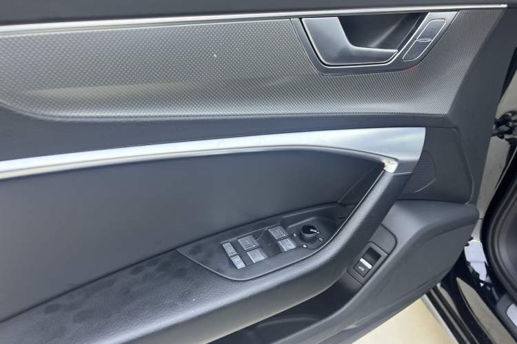 Used Audi A6L 2023 40 TFSI Luxury Dynamic Model Interior 9
