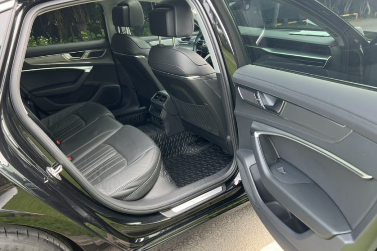 Used Audi A6L 2023 40 TFSI Luxury Prestige Edition Interior 9