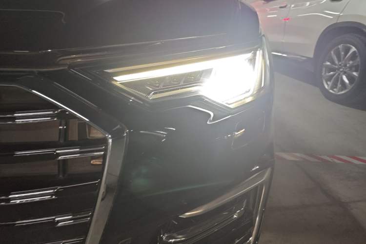 Used Audi A6L 2023 Revised Edition 45 TFSI quattro Prestige Dynamic Version Left Front Headlight