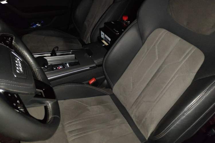 Used Audi A6L 2023 Revised 40 TFSI Luxury Dynamic Edition Left Front Seat