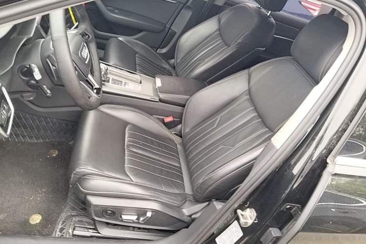 Used Audi A6L 2023 Revised 40 TFSI Luxury Prestige Edition Left Front Seat
