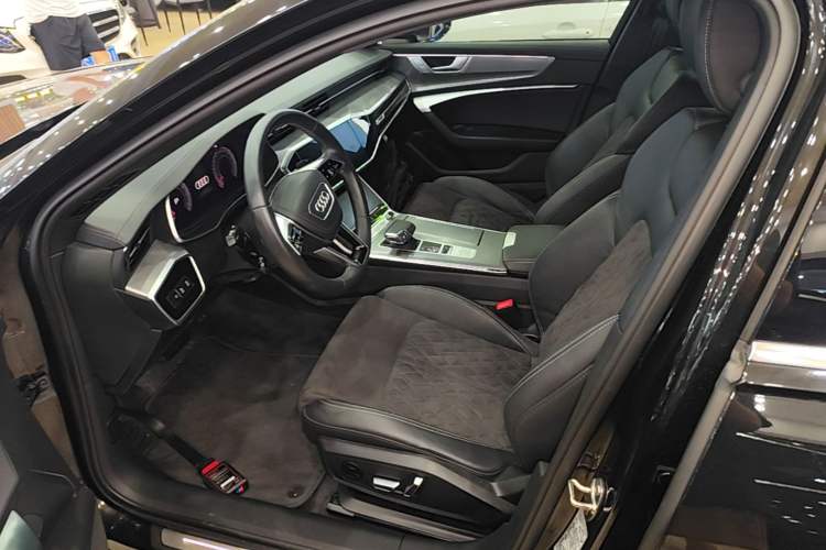 Used Audi A6L 2023 40 TFSI Luxury Dynamic Model Left Front Seat