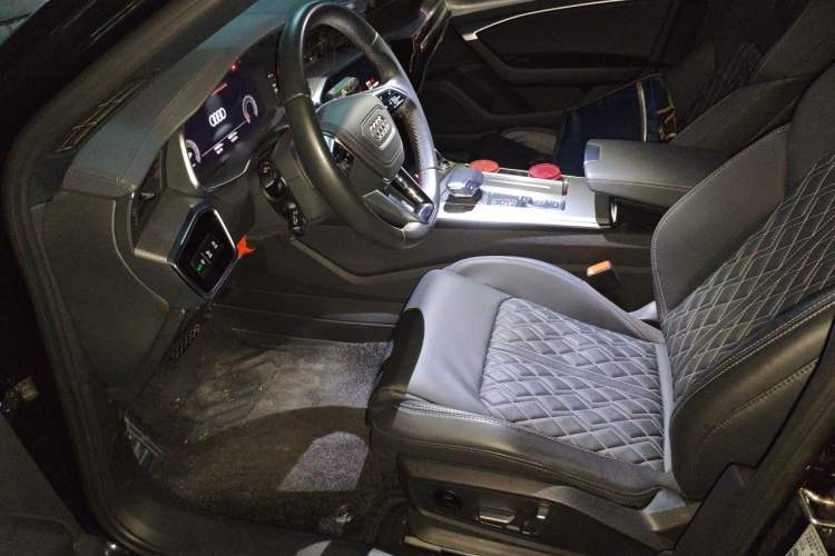 Used Audi A6L 2023 40 TFSI Luxury Dynamic Model Left Front Seat