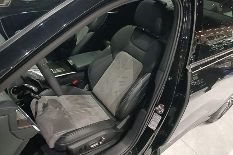 Used Audi A6L 2023 Revised 45 TFSI Prestige Dynamic Edition Left Front Seat