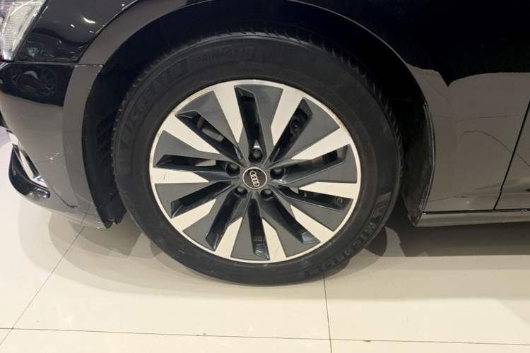 Used Audi A6L 2023 45 TFSI Prestige Elegant Edition Left Front Wheel Hub