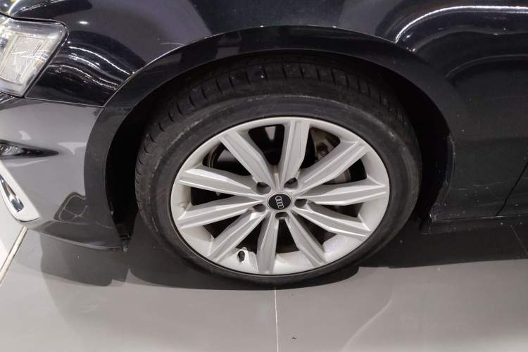 Used Audi A6L 2023 45 TFSI Prestige Dynamic Edition Left Front Wheel Hub