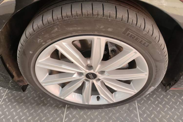 Used Audi A6L 2023 45 TFSI Prestige Dynamic Edition Left Front Wheel Hub