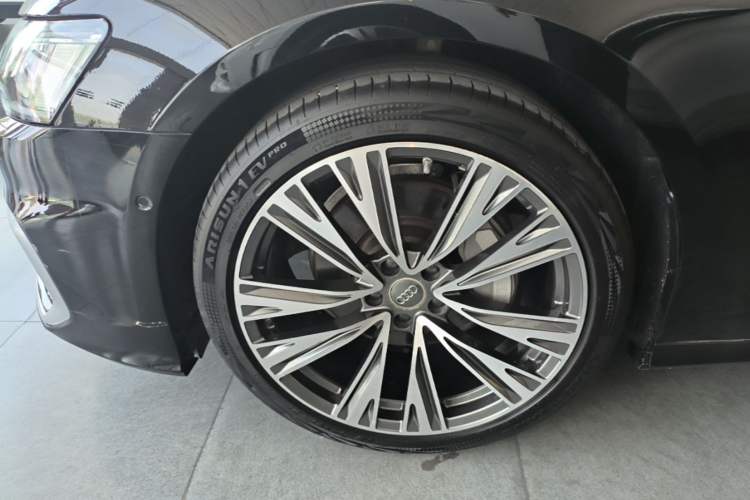 Used Audi A6L 2023 Revised 45 TFSI Prestige Dynamic Edition Left Front Wheel Hub