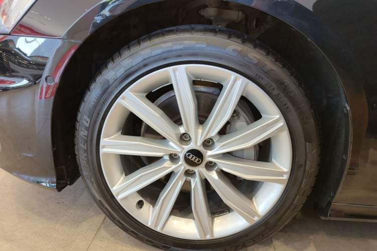 Used Audi A6L 2023 Revised 45 TFSI Prestige Dynamic Edition Left Front Wheel Hub