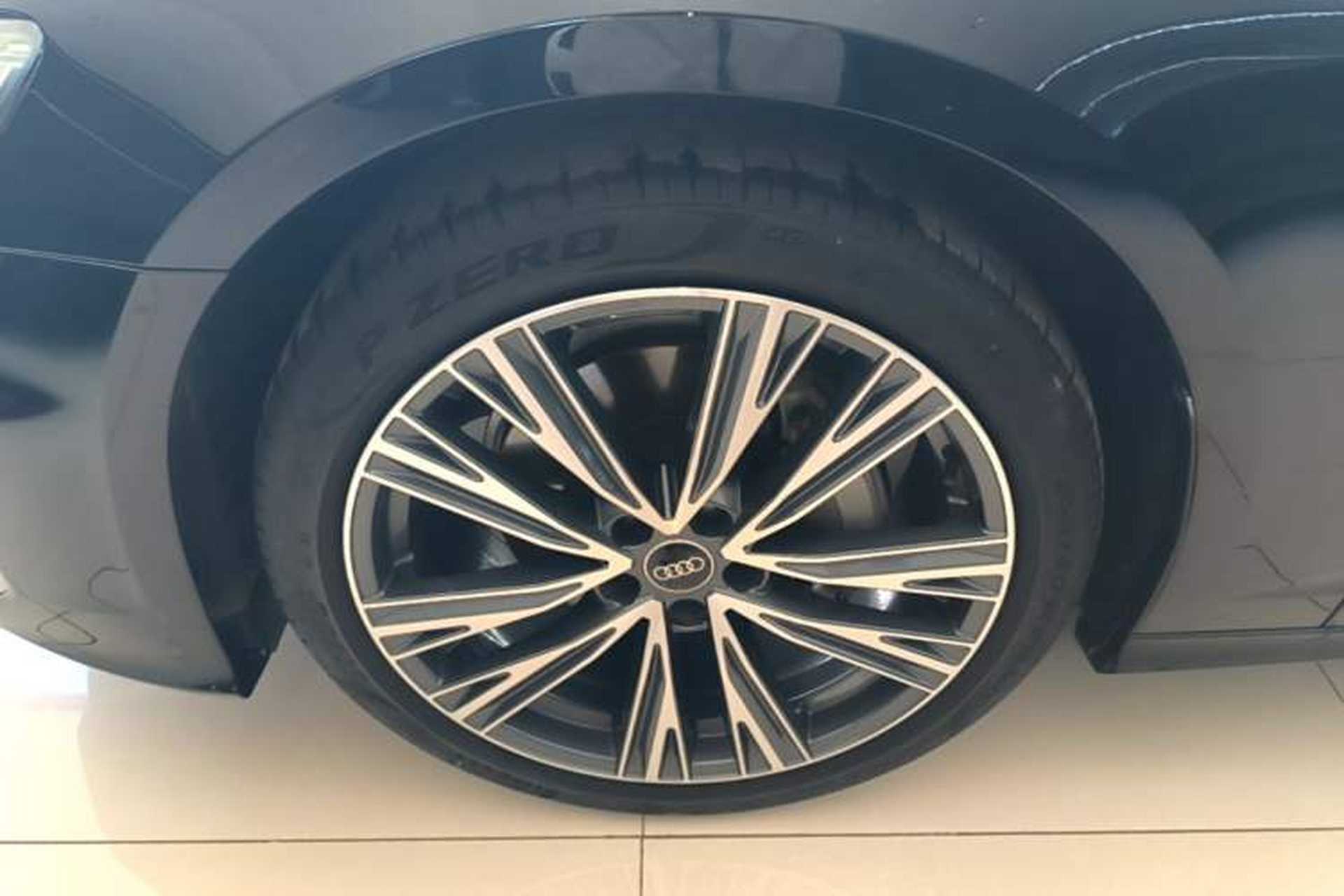 Used Audi A6L 2023 40 TFSI Luxury Dynamic Model Left Front Wheel Hub