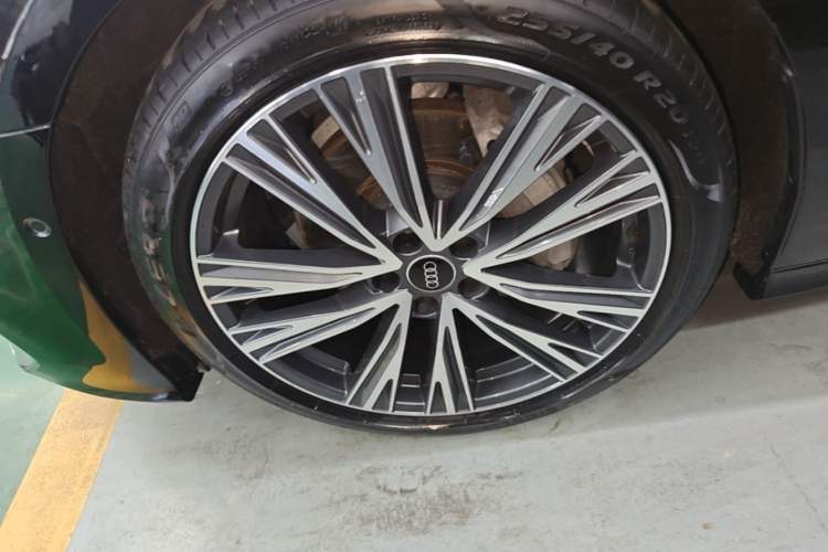 Used Audi A6L 2023 Revised 45 TFSI Prestige Dynamic Edition Left Front Wheel Hub