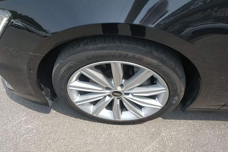 Used Audi A6L 2023 Revised 45 TFSI Prestige Dynamic Edition Left Front Wheel Hub
