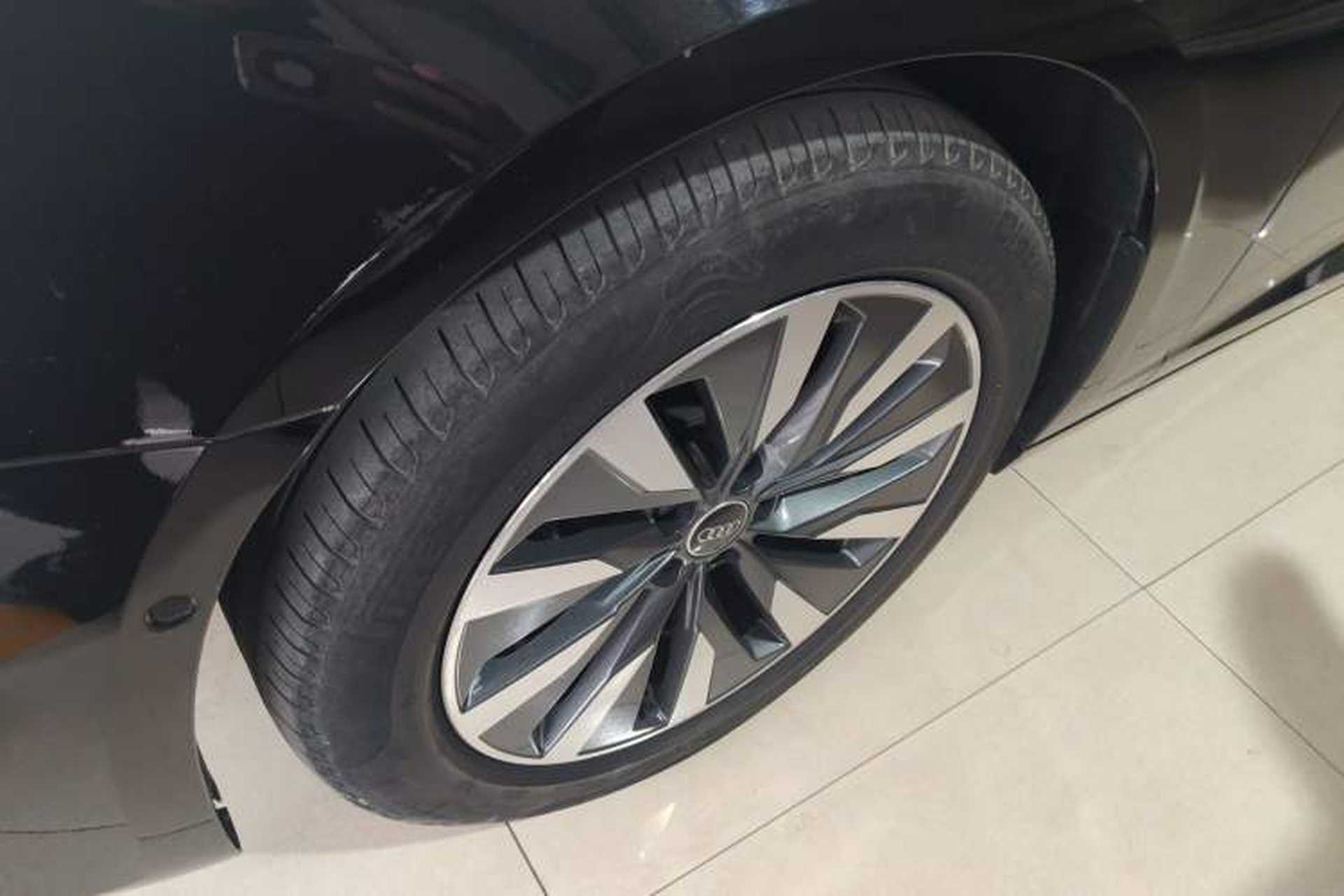 Used Audi A6L 2023 45 TFSI Prestige Elegant Edition Left Front Wheel Hub