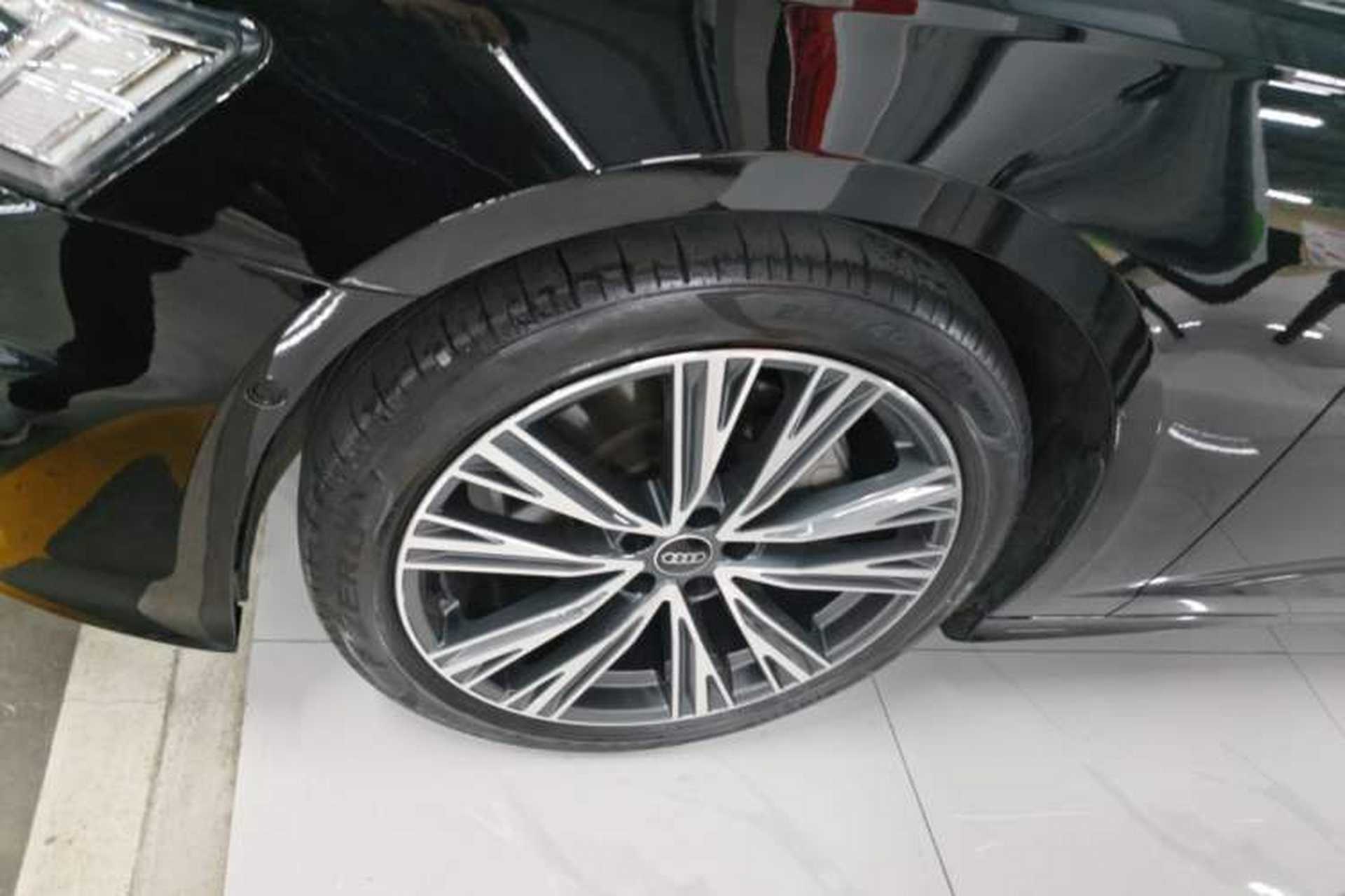 Used Audi A6L 2023 Revised Edition 45 TFSI quattro Prestige Dynamic Version Left Front Wheel Hub