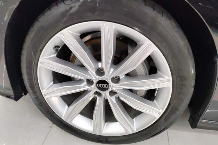 Used Audi A6L 2023 Revised 45 TFSI Prestige Dynamic Edition Left Front Wheel Hub