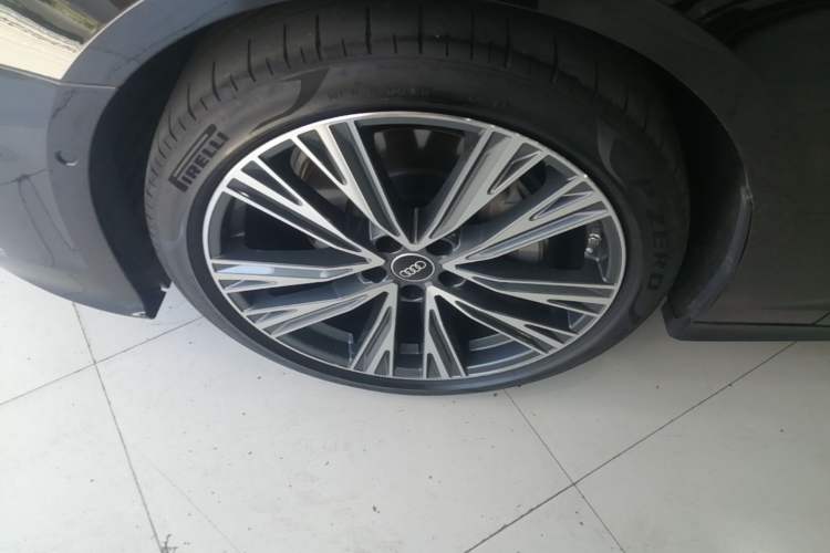 Used Audi A6L 2023 45 TFSI Prestige Dynamic Edition Left Front Wheel Hub