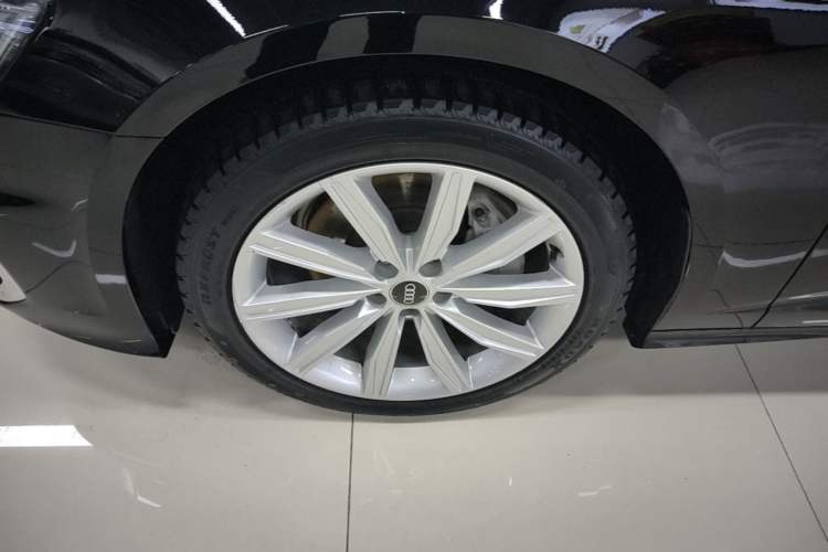 Used Audi A6L 2023 45 TFSI Prestige Dynamic Edition Left Front Wheel Hub