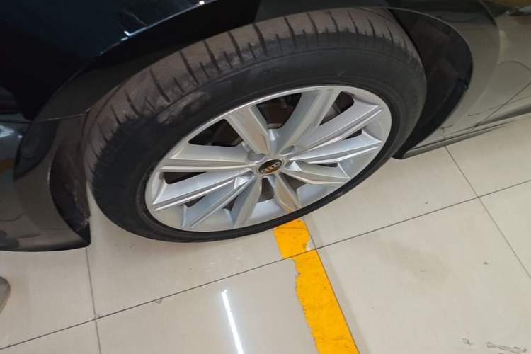 Used Audi A6L 2023 45 TFSI Prestige Dynamic Edition Left Front Wheel Hub