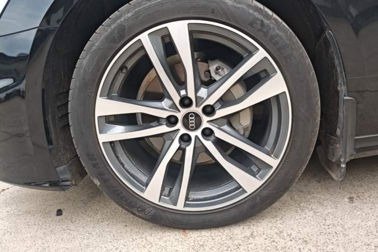 Used Audi A6L 2023 Revised 40 TFSI Luxury Dynamic Edition Left Front Wheel Hub