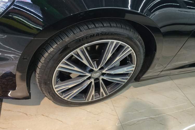 Used Audi A6L 2023 Revised 45 TFSI Prestige Dynamic Edition Left Front Wheel Hub