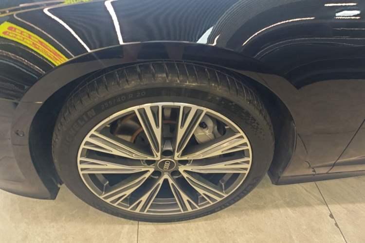 Used Audi A6L 2023 55 TFSI quattro Prestige Dynamic Edition Left Front Wheel Hub