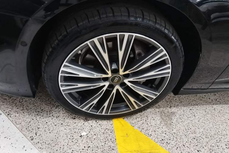 Used Audi A6L 2023 45 TFSI Prestige Dynamic Edition Left Front Wheel Hub