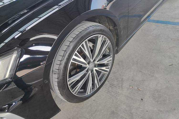 Used Audi A6L 2023 Revised Edition 45 TFSI quattro Prestige Dynamic Version Left Front Wheel Hub