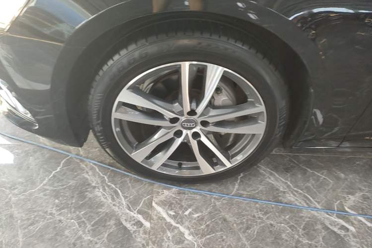 Used Audi A6L 2023 Revised 40 TFSI Luxury Prestige Edition Left Front Wheel Hub