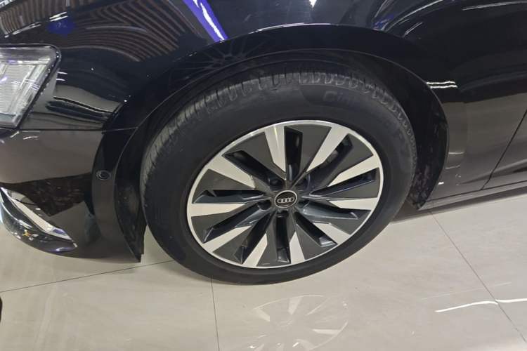 Used Audi A6L 2023 Revised 45 TFSI Prestige Elegant Edition Left Front Wheel Hub