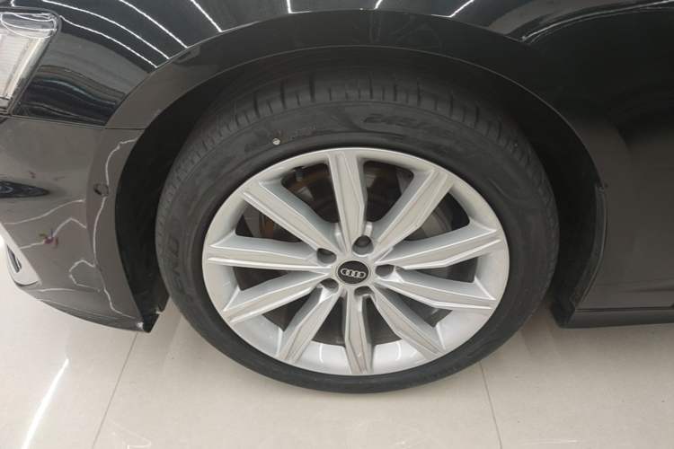 Used Audi A6L 2023 45 TFSI Prestige Dynamic Edition Left Front Wheel Hub