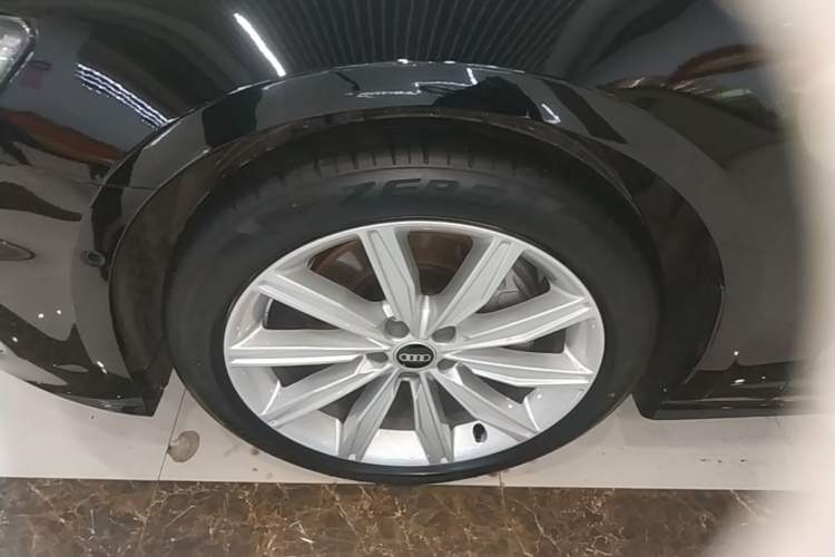 Used Audi A6L 2023 Revised 45 TFSI Prestige Dynamic Edition Left Front Wheel Hub