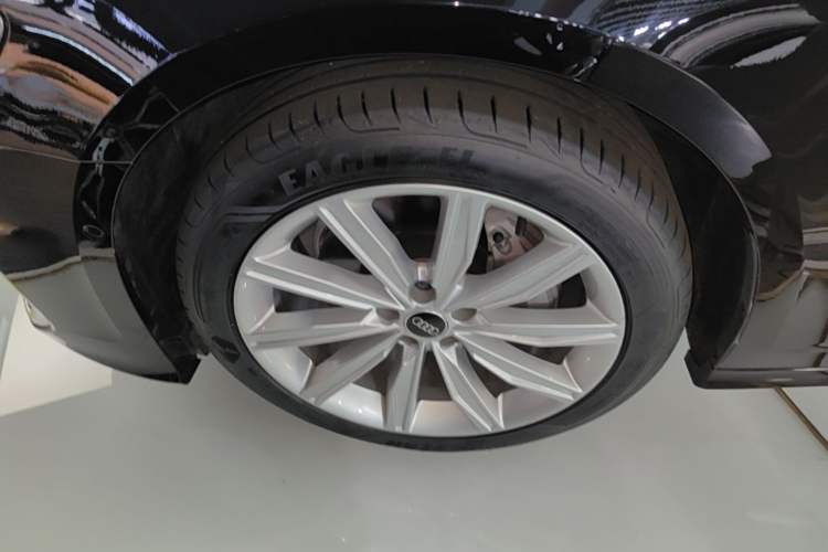Used Audi A6L 2023 45 TFSI Prestige Dynamic Edition Left Front Wheel Hub