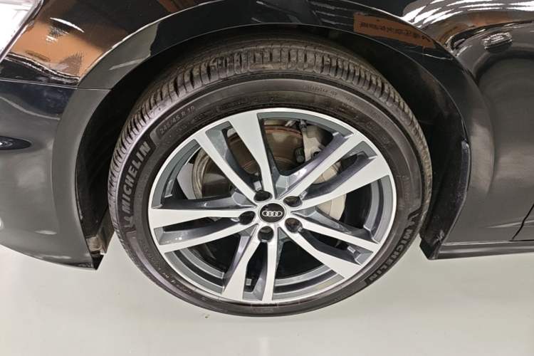 Used Audi A6L 2023 Revised 40 TFSI Luxury Dynamic Edition Left Front Wheel Hub