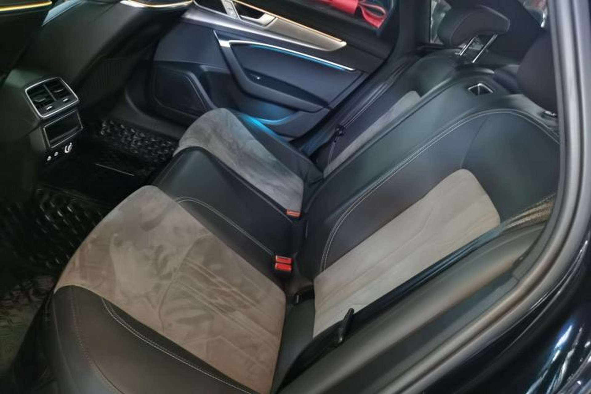 Used Audi A6L 2023 Revised 40 TFSI Luxury Dynamic Edition Left Rear Seat